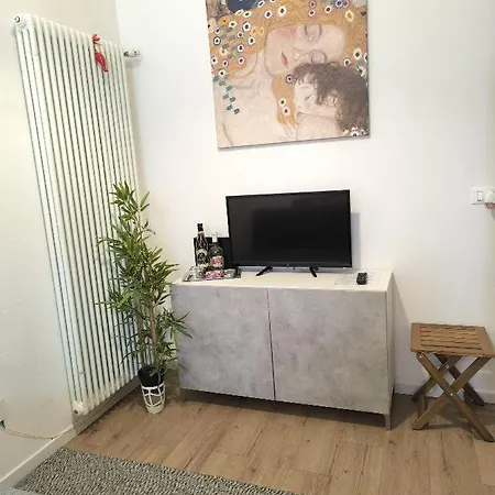 Kairos Apartament *